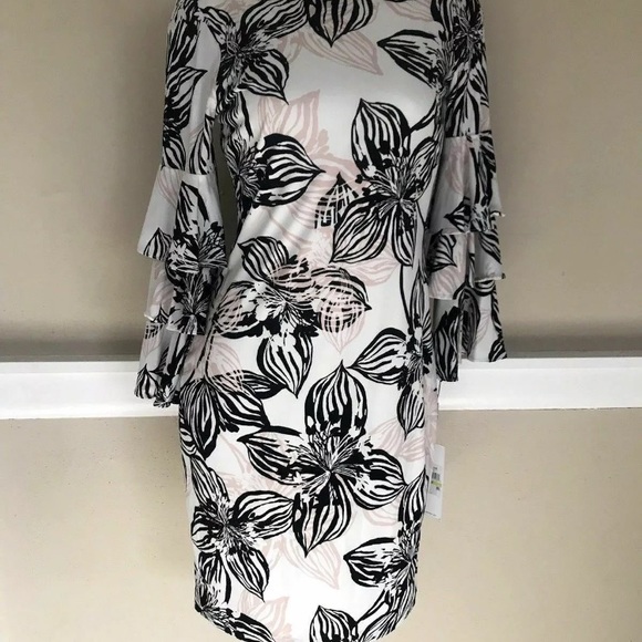 Calvin Klein - Picture 3 of 5